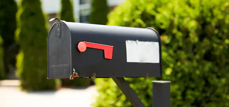 Secure Mailboxes for Packages Clearfield